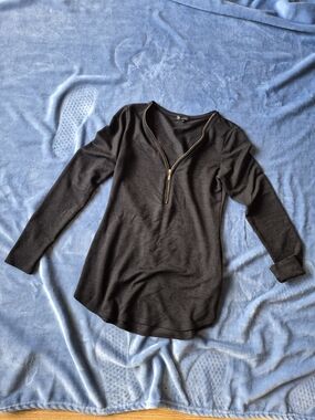 Dynamite Black Long Sleeve Zip-Neck Tee